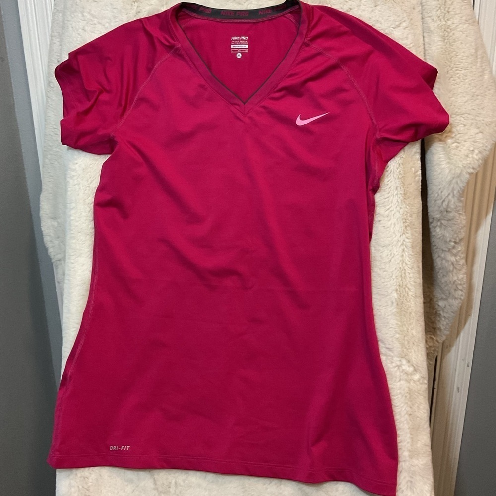 Nike dri-fit top